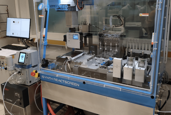 IA La plateforme Iktos Robotic a été imaginée pour accélérer la synthèse de molécules imaginées in silico.